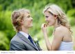 Mann und Frau flirten